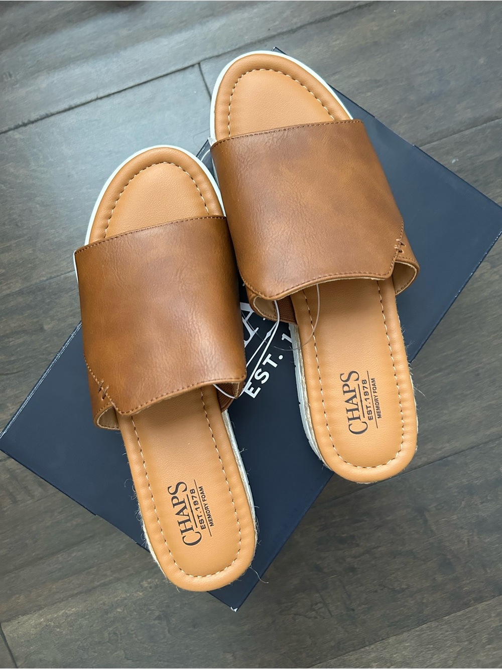 Chaps Tan Memory Foam Comfort Sandals Women's Size 8 NWT